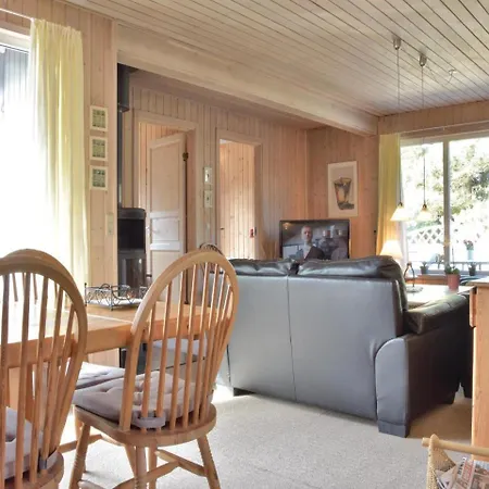 Three Bedroom Holiday In Дом отдыха